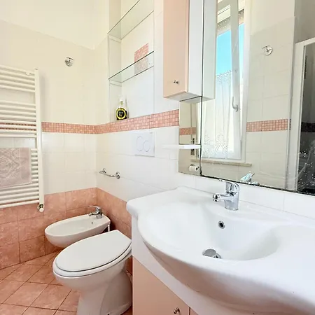 Pp09 Porto Potenza, Trilocale Fronte Mare Apartman *